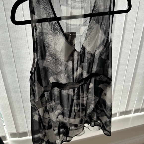 Top - Picture 2 of 3